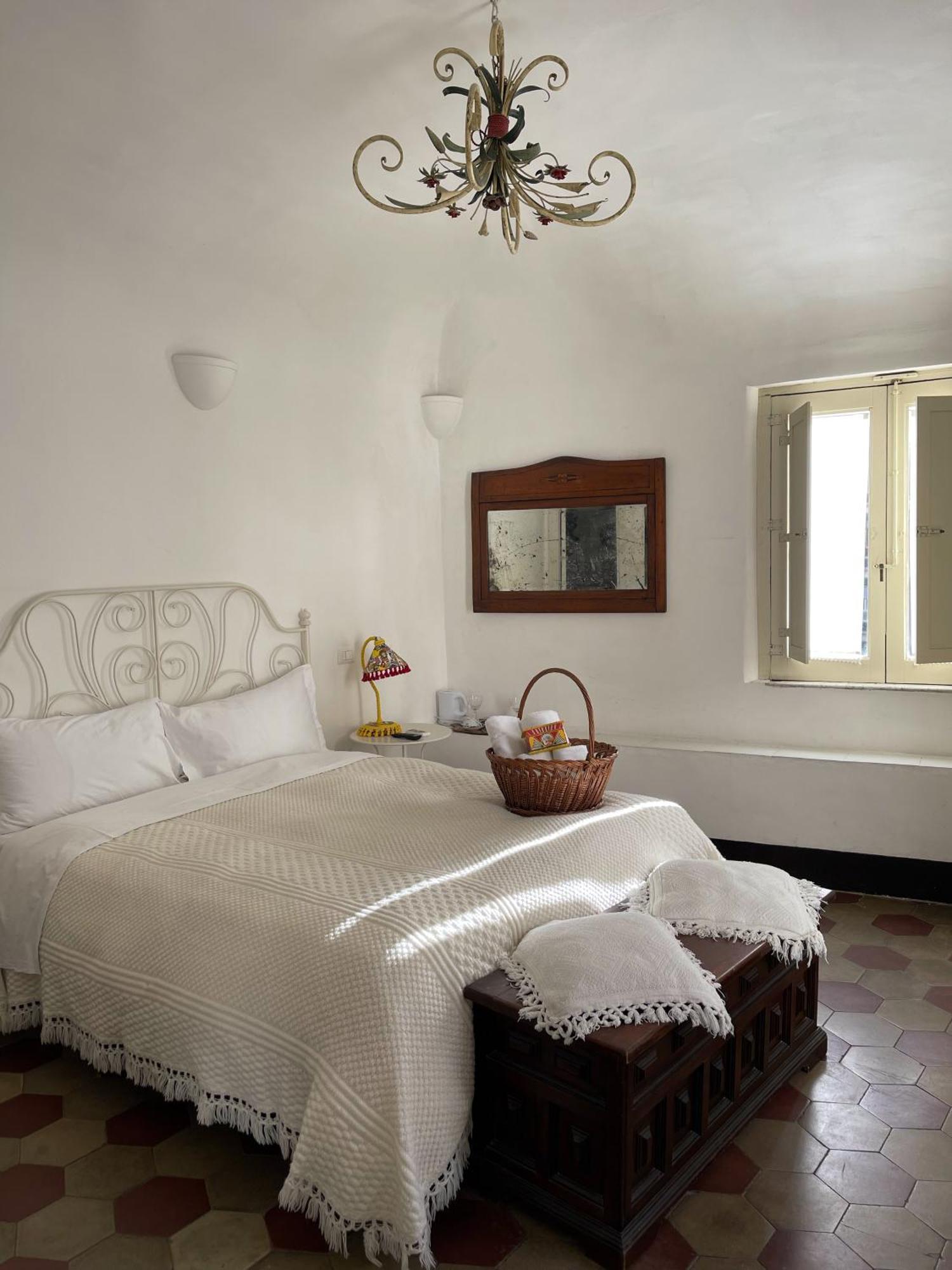 Fera O' Luni Bed & Breakfast Catania Eksteriør bilde